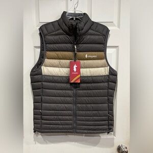 Cotopaxi Men’s Medium Fuego Down Insulated Puffer Vest Grey Cinder Stripes NWT